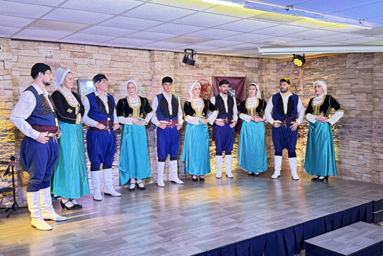 «ΕΝΟΡΙΑ εν δράσει 2025»: Αδελφότητα Κρητών Πειραιά «Η ΟΜΟΝΟΙΑ» «Νίκος Ξυλούρης: Μία φωνή που δεν έσβησε ποτέ»